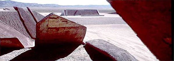 121299heizer-art_2.jpg