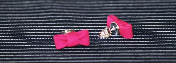 Boucles d'oreille noeud rose 03