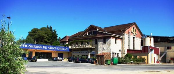 coope-Saint-Chinian-4-cmp.jpg
