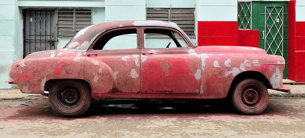 red cars from cuba by albi