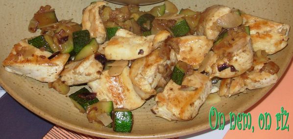 Emincé de poulet, courgettes, amandes, tonka2