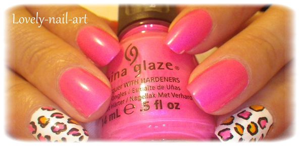 China-Glaze---pink-voltage--neon--4.jpg