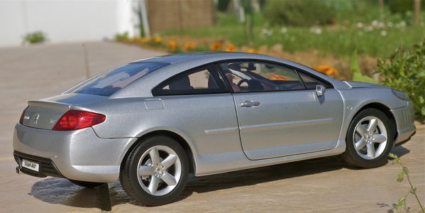 PEUGEOT 407 V6 COUPE GRIS NOREV21