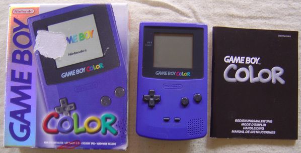 Nintendo---Game-boy-color---Console-violette-.JPG