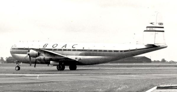 BOAC_Stratocruiser_at_Manchester_1954.jpg
