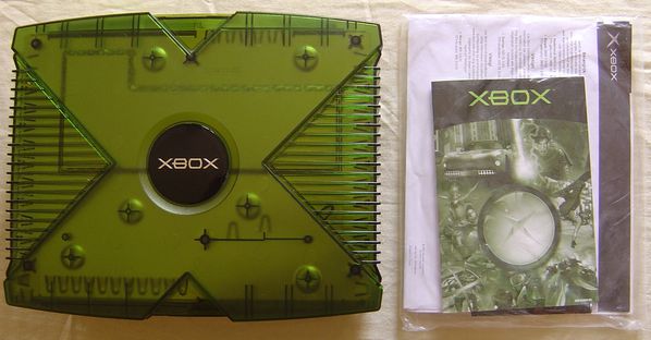 Microsoft---Xbox---Console-verte-transparente-.JPG