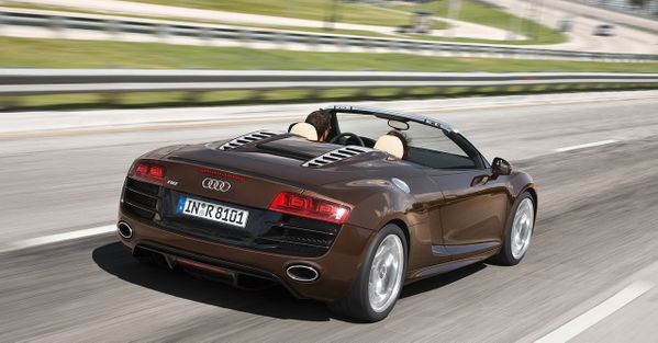 Audi R8 Spider 2010