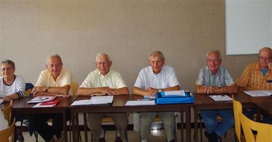 gerard-lagru-entoure-des-membres-du-comite-de-sanvignes-pho.jpg