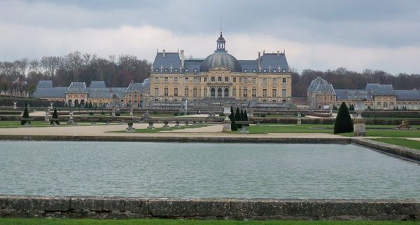 vaux-le-vicomte_chateau_vu_du_jardin
