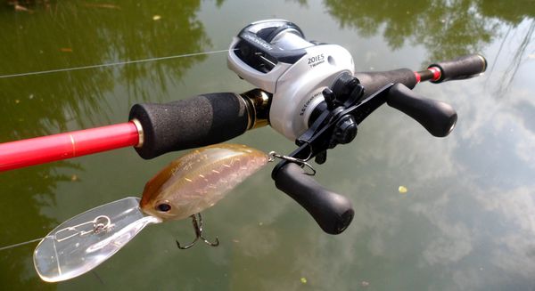 Moulinet et canne Shimano, un combo casting idéale pour la pêche du brochet  au leurre