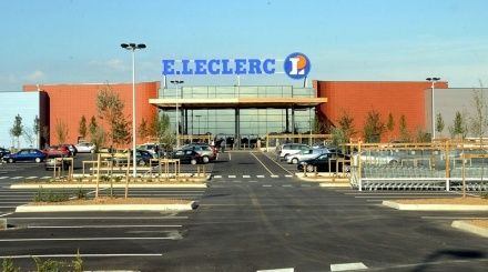 leclerc-hypermarche-auchan-.jpg