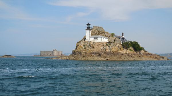 passage devant l'île louet