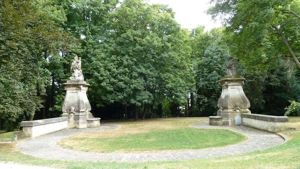 Fontaines-parc.JPG