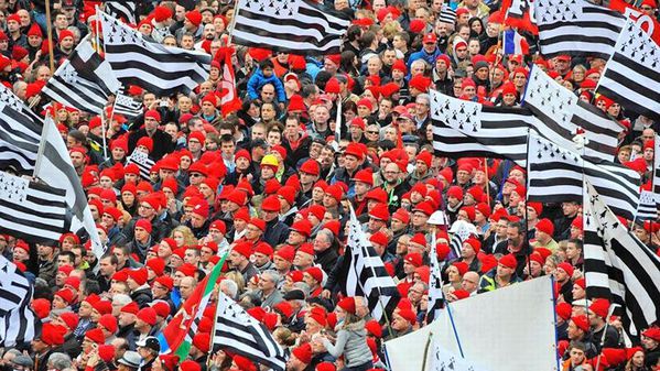 les-bonnets-rouges