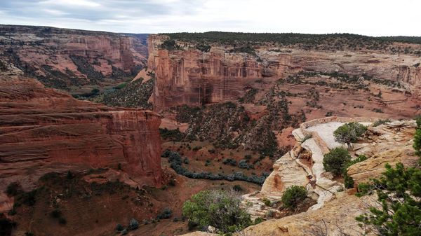 Canyon de Chelly Nord Massacre cave overlook b