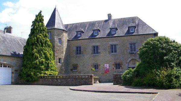 2729 l'ancien palais épiscopal, Avranches