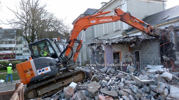 deconstruction-office-de-tourisme-clemenceau-roche-agglo--.jpg