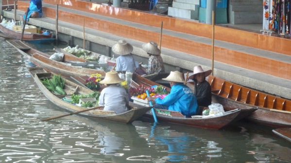 P1050547 Floatting Market Dumnoen Saduak