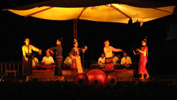 Danse du Laos