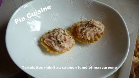 Tartelettes-mini-au-saumon-fume-et-mascarpone--2-.JPG