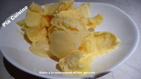 Glace à la mascarpone et aux abricots