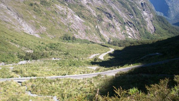 Road Milfoprd Sound-Te Anau Huge tunel (5)