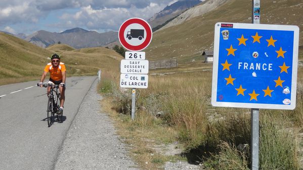 col de Larche