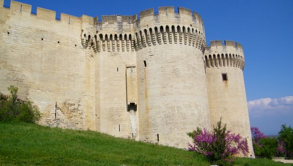124 Villeneuve-lès-Avignon,