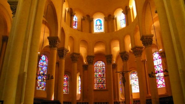147 Clermont-Ferrand, Basilique Notre-Dame-du-Port