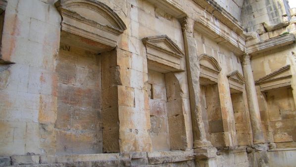 116 Nîmes, Temple de Diane