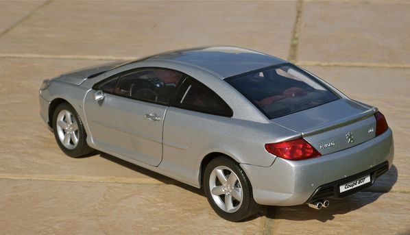PEUGEOT 407 V6 COUPE GRIS NOREV08
