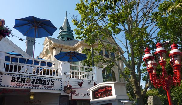 Cape-Cod-Provincetown-Ben-et-Jerry-s.jpg