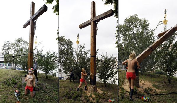 Femen-Kiev-Ukraine-Pussy-Riot-Croix_galleryphoto_paysage_st.jpg