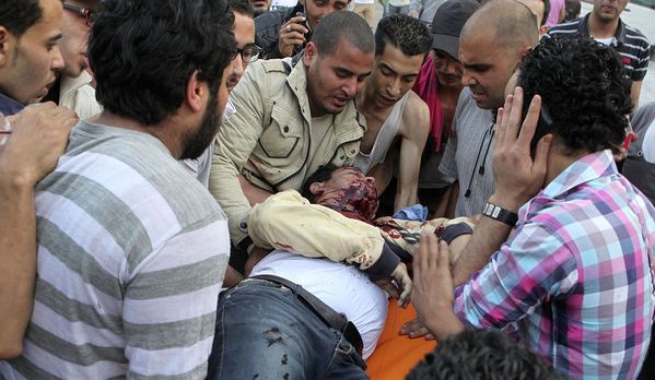 sem13avrb-Z28-egypte-Le-Caire-violences-entre-musulmans-et-.jpg