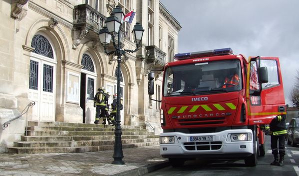 20100330 exercice-incendie-mairie 1958-bl