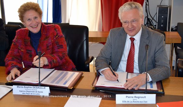 Contrat-Local-de-sante-Pierre-Regnault--maire-de-la-la-Roc.jpg