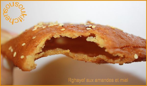 Rghayef aux amandes et miel 138