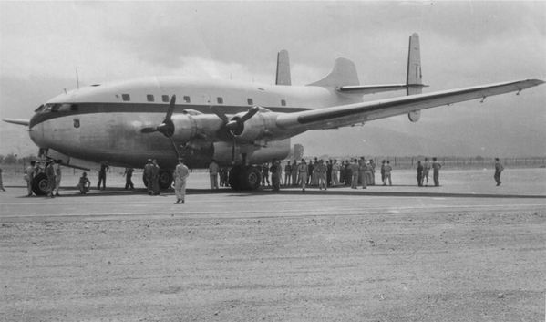 Breguet 761 Sahara en transit(P.Jean.Berniau) WEB