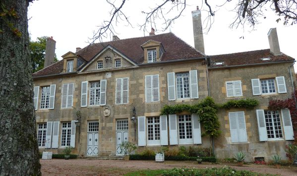 Lurcy-chateau2.JPG