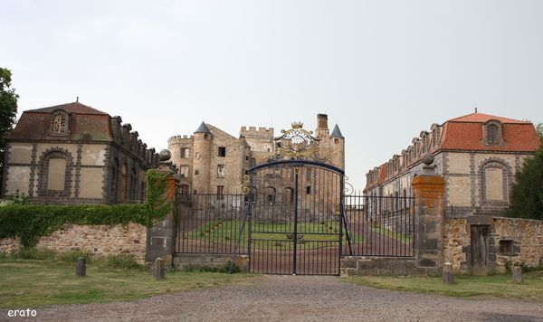 28juin2011---Chatel-Le-Calvaire-chateau-Chazeron-031a.jpg