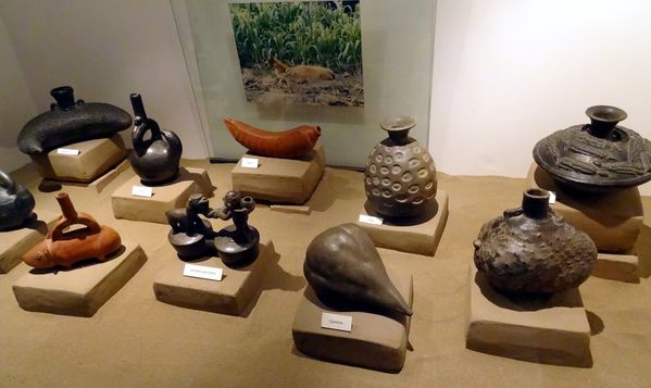 Lima-Musee-Larco-poterie-aliments.jpg