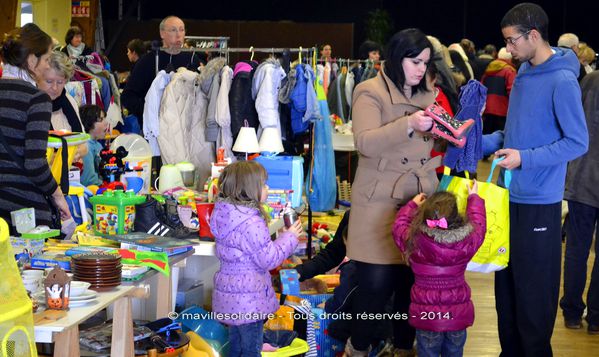 La-Roche-sur-Yon-Vide-grenier-de-l-ecole-Rivoli-Rivol-.jpg