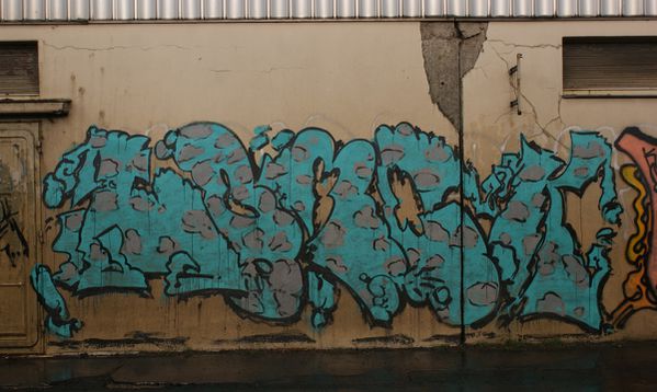 704 murs 93070 Saint Ouen