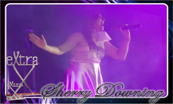 Sherry-Downing-Premios-Extra-2011.jpg
