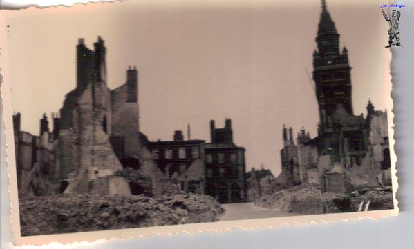 DK-les-ruines-1940--24-.jpg