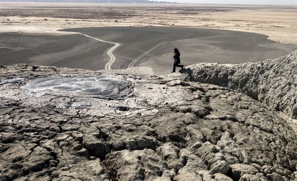 Gel-Afshan-mud-volcano----Abedin-Taherkenareh-EPA.jpg