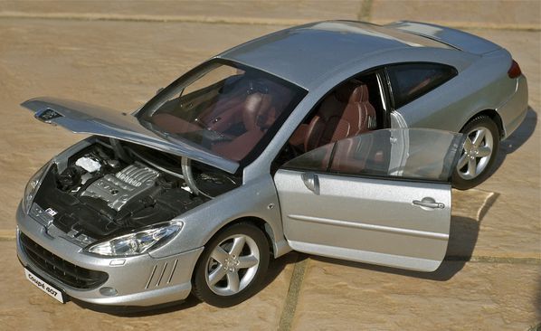 PEUGEOT 407 V6 COUPE GRIS NOREV28