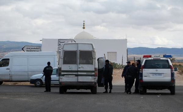 force-speciales-tunisiennes-pres-de-la-frontiere.jpg
