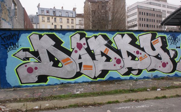1579 canal de l'ourcq 93500 Pantin le 30 janvier 2012