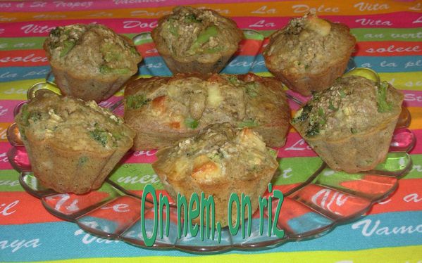 Muffins emmental, sésame, brocolis1
